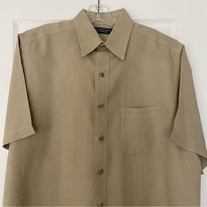 Round Tree & Yorke Tan 100% Linen Short Sleeve Button Down Shirt